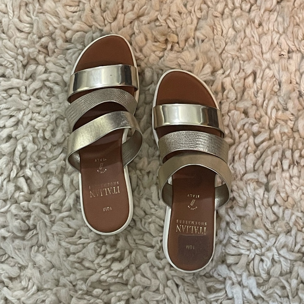 Italian Shoemakers Metallic Gold Platform Sandals